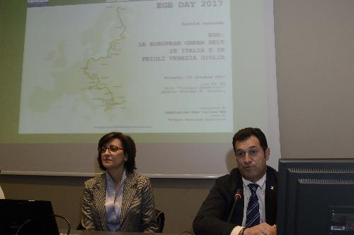 Sara Vito (Assessore regionale Ambiente ed Energia) e Franco Iacop (Presidente Consiglio regionale) alla tavola rotonda “EGB: La European Green Belt in Italia e in FVG” - Trieste 24/10/2017